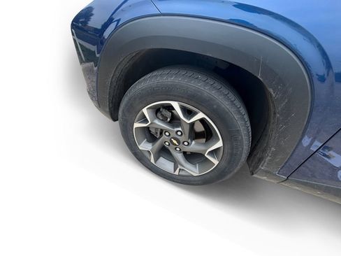 Used 2024 Chevrolet Trax LT FWD image 14