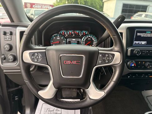 Used 2017 GMC Sierra 1500 SLE w/ SLE Value Package AWD/4WD image 18