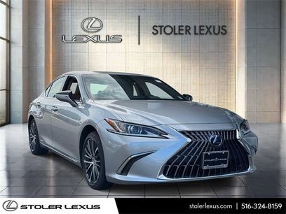 Used 2022 Lexus ES 300h w/ Premium Package