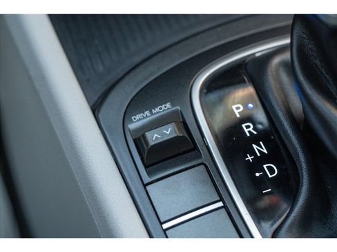 Used 2025 Hyundai Kona SEL FWD image 9