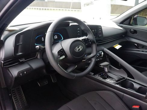 New 2026 Hyundai Elantra SEL Sport Premium FWD image 18