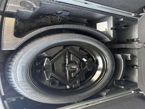 Certified 2024 Cadillac XT5 Premium Luxury w/ LPO, Floor Liner Package FWD image 29