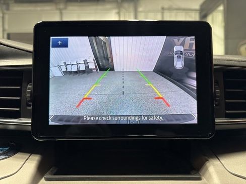 Used 2023 Ford Explorer XLT w/ Equipment Group 202A image 12