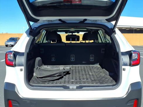 Certified 2022 Subaru Outback Limited image 16