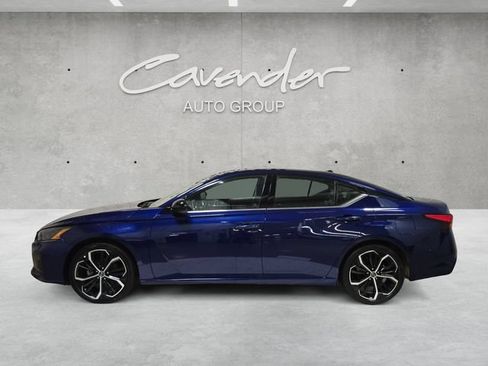 Used 2024 Nissan Altima 2.5 SR FWD image 13