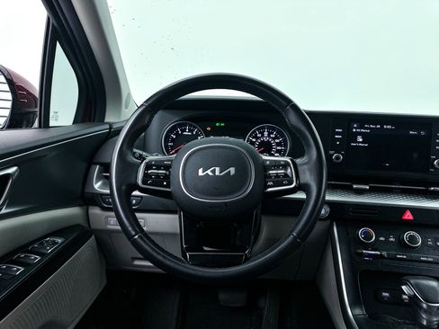 Certified 2024 Kia Carnival LX image 25