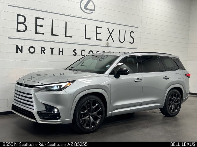 Used 2025 Lexus TX 500h AWD w/ Technology Package image 9