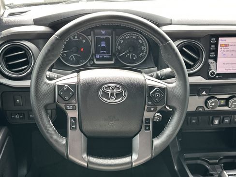 Used 2020 Toyota Tacoma TRD Sport RWD image 25