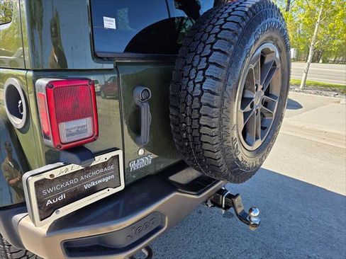 Used 2016 Jeep Wrangler Unlimited Sahara AWD/4WD image 14