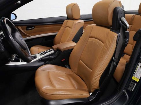 Used 2007 BMW 335i Convertible image 5