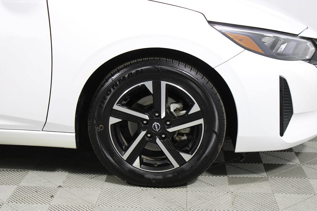 Used 2024 Nissan Sentra SV FWD image 9