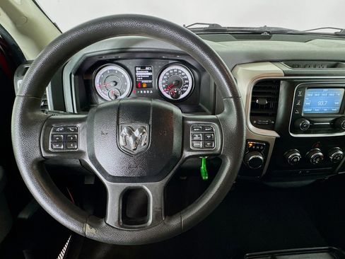 Used 2019 RAM 1500 Classic SLT RWD image 11