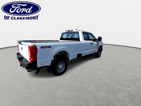 Used 2024 Ford F250 XL w/ Snow Plow/Camper Package AWD/4WD image 8