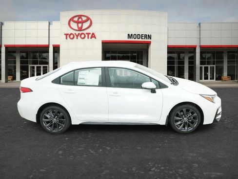 New 2026 Toyota Corolla SE FWD image 9