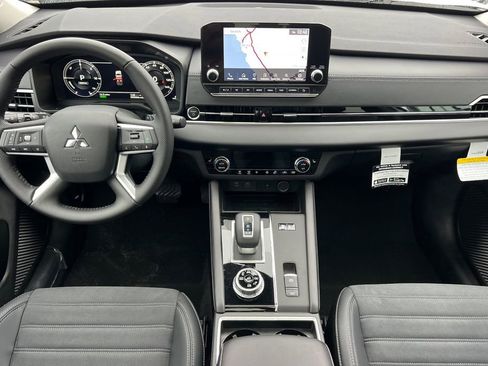New 2025 Mitsubishi Outlander SE AWD/4WD image 14