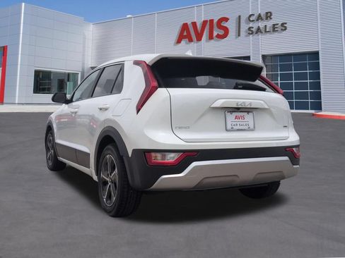 Used 2025 Kia Niro LX FWD image 9