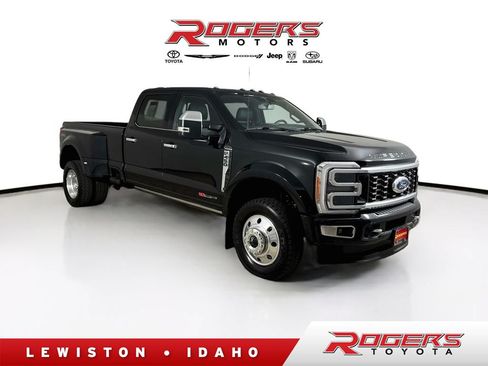 Used 2023 Ford F450 Platinum w/ Camper Package AWD/4WD image 1