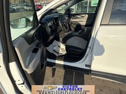 Used 2021 Chevrolet Equinox LS w/ LS Convenience Package image 11