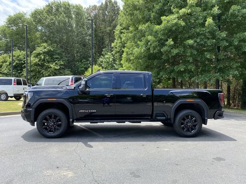 Used 2025 GMC Sierra 2500 AT4 w/ AT4 Premium Plus Package AWD/4WD image 6