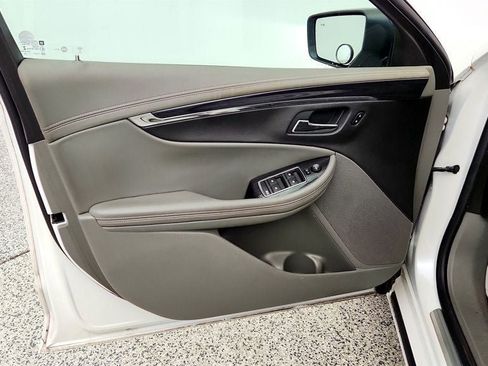Used 2016 Chevrolet Impala LTZ FWD image 10