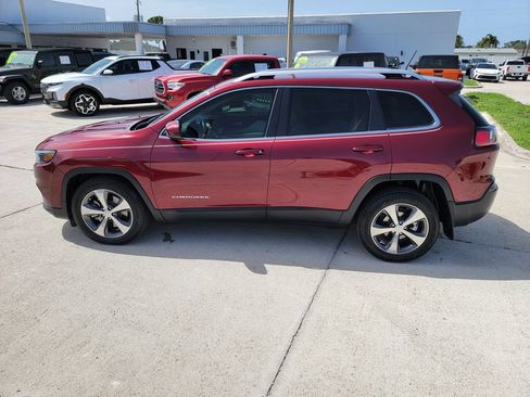 Used 2020 Jeep Cherokee Limited FWD image 2