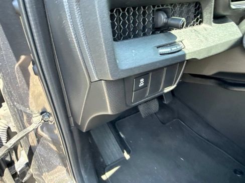 Used 2024 Honda CR-V LX image 17