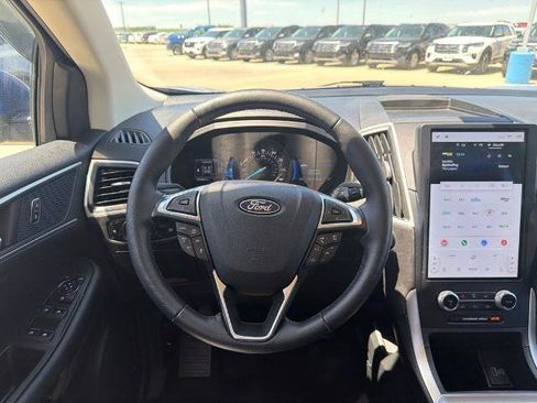Certified 2023 Ford Edge SEL w/ Convenience Package AWD/4WD image 11