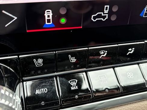 New 2026 GMC Canyon Denali image 10