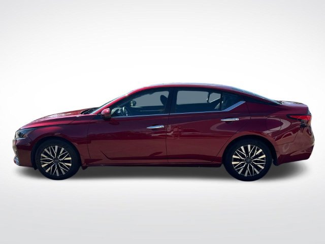 Used 2023 Nissan Altima 2.5 SV FWD image 6