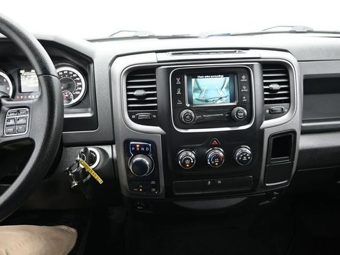 Used 2017 RAM 1500 Express AWD/4WD image 18