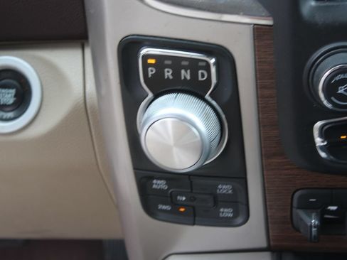 Used 2017 RAM 1500 Laramie w/ Convenience Group AWD/4WD image 22