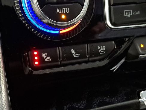 Used 2023 GMC Yukon Denali image 26