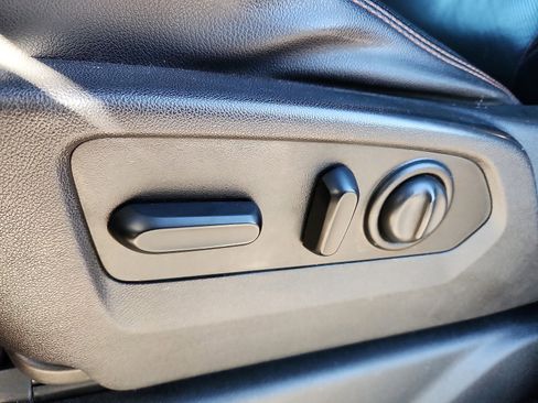 Used 2019 GMC Sierra 1500 AT4 w/ AT4 Premium Package image 12