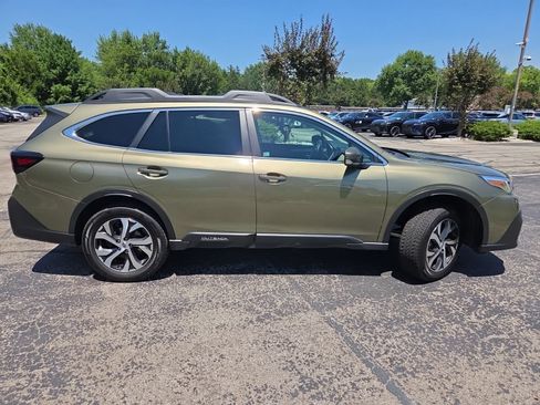Used 2022 Subaru Outback Limited AWD/4WD image 2