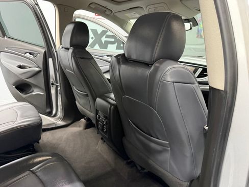 Used 2018 Buick Enclave Essence FWD image 46