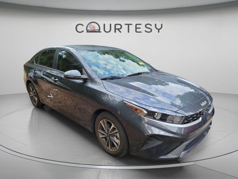 Certified 2024 Kia Forte LXS w/ LXS Technology Package FWD image 25
