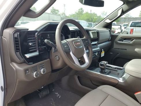 New 2026 GMC Sierra 1500 SLT image 21