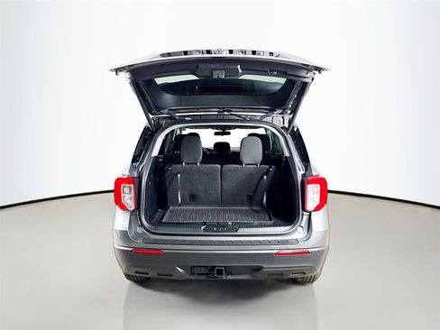 Used 2022 Ford Explorer XLT w/ Class IV Trailer Tow Package image 25