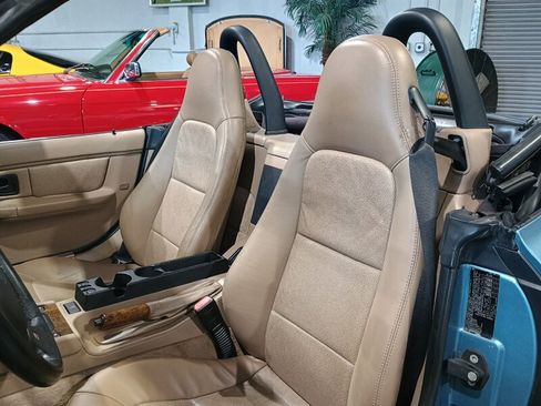 Used 2000 BMW Z3 2.5i RWD image 17