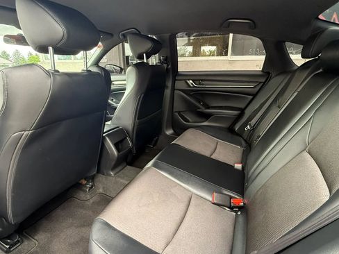 Used 2018 Honda Accord Sport image 11
