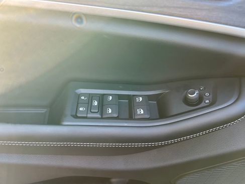 New 2025 Jeep Grand Cherokee L Limited w/ Luxury Tech Group II image 17