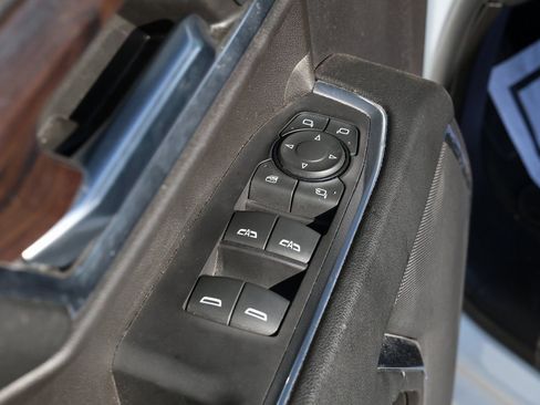 Used 2024 GMC Sierra 1500 SLT w/ X31 Off-Road Package image 25