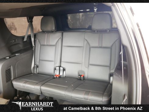 Used 2025 Chevrolet Suburban RST w/ Sun And Tow Package AWD/4WD image 4