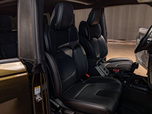 Used 2024 Ford Bronco Raptor w/ Interior Carbon Fiber Pack 6 AWD/4WD image 27