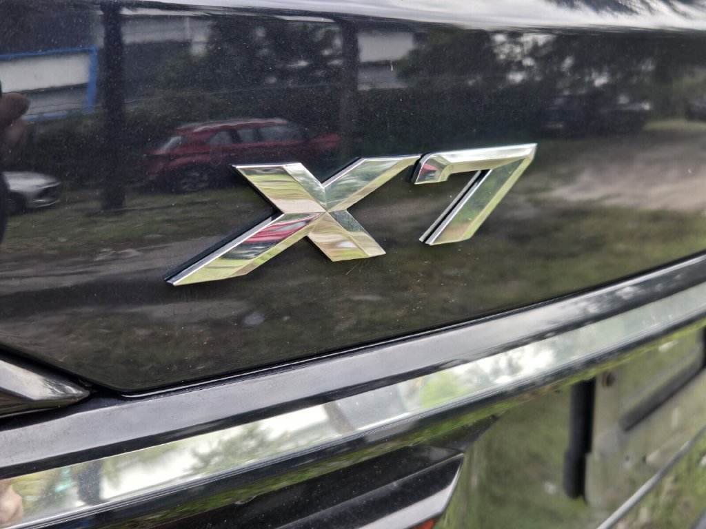 Used 2023 BMW X7 xDrive40i w/ M Sport Package AWD/4WD image 9