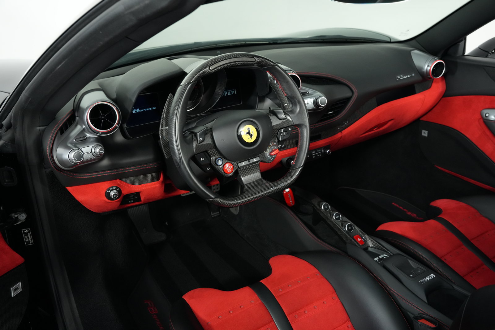 Used 2022 Ferrari F8 Spider RWD image 31