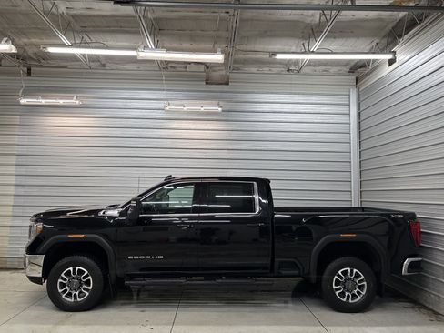 Used 2021 GMC Sierra 3500 SLE w/ SLE Convenience Package image 8