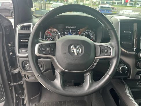 Used 2022 RAM 1500 Big Horn AWD/4WD image 18