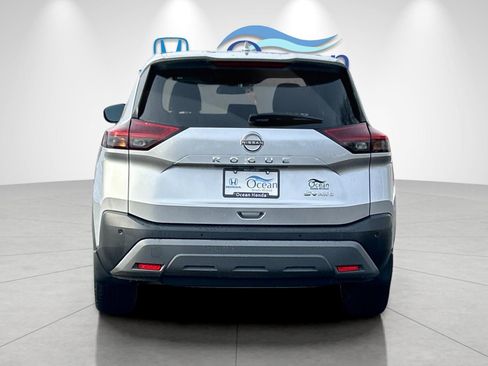 Used 2023 Nissan Rogue SV image 4