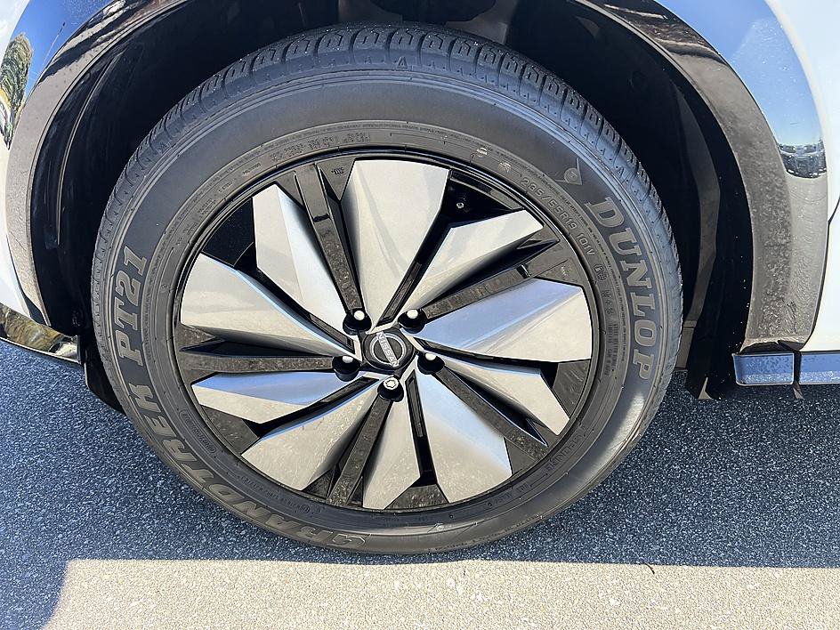Certified 2025 Nissan Ariya FWD image 9